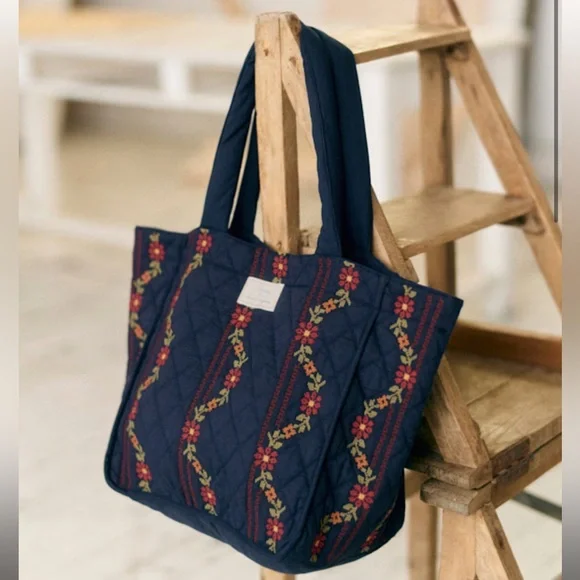 Sezane | Bag | Quilted Tote Bag • Sezane x Lucia Vergara - Picture 1 of 15